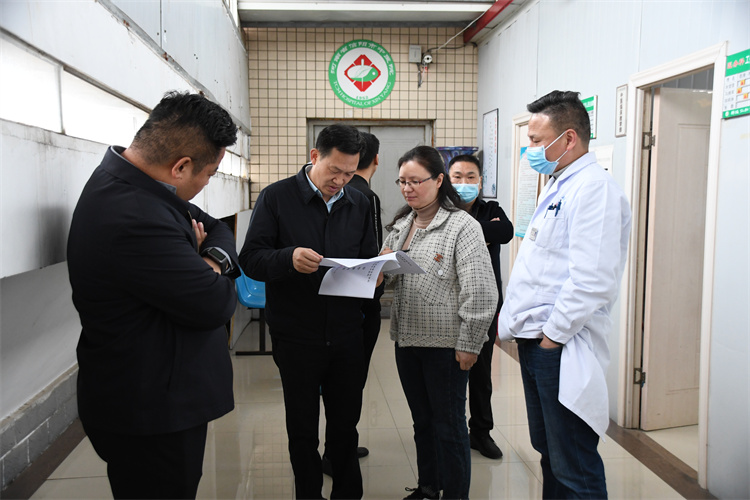 信陽市中醫(yī)院開展消防安全大檢查，筑牢安全“防火墻”